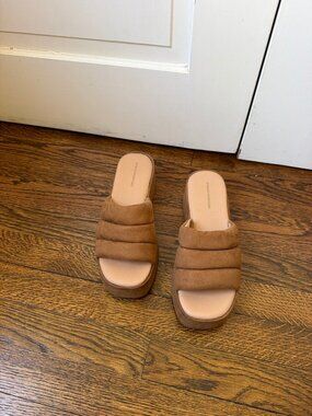 Amazon Essentials Brown Platform Slide Sandals — Size 8, Puffy Strap